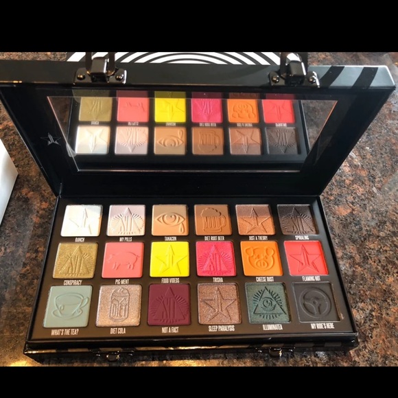 Jeffree star Conspiracy Palette - Picture 5 of 8